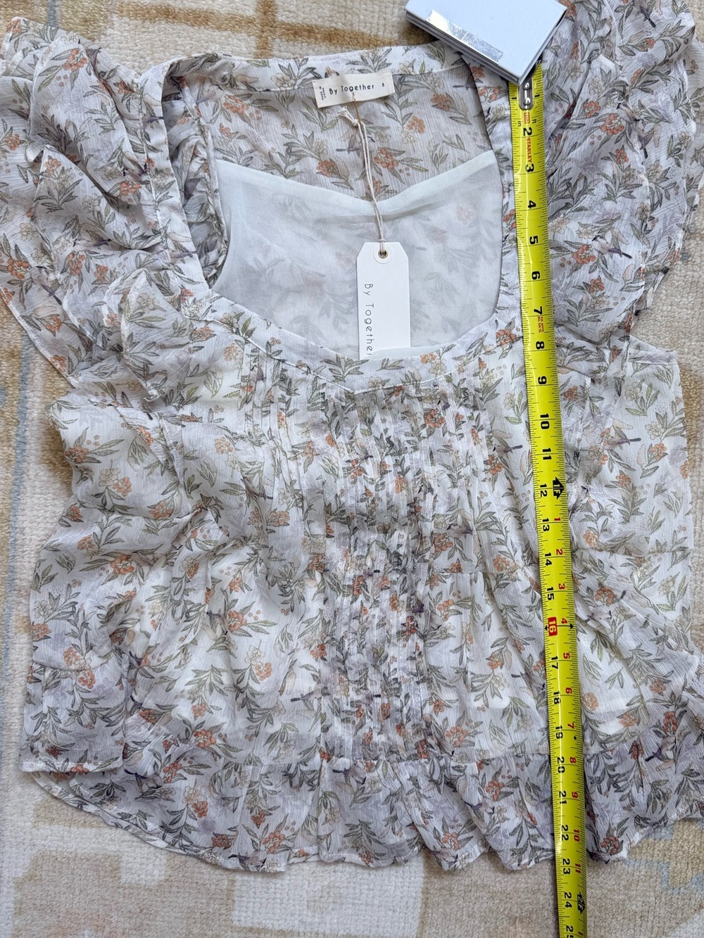Floral Ruffle-Sleeve Peasant Top in Cream and Sage - Picture 6 of 7